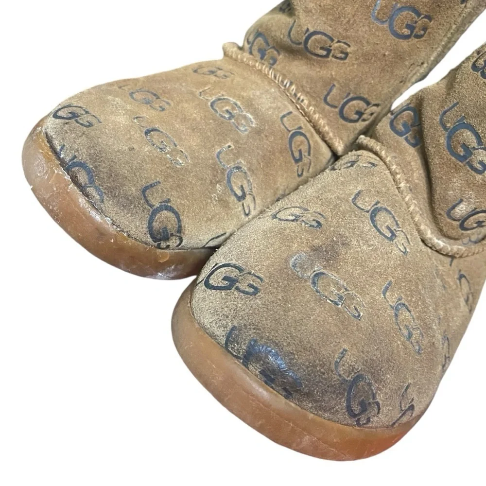 UGG Keelan Embossed Logo Tan Boots Size 10 Toddler
